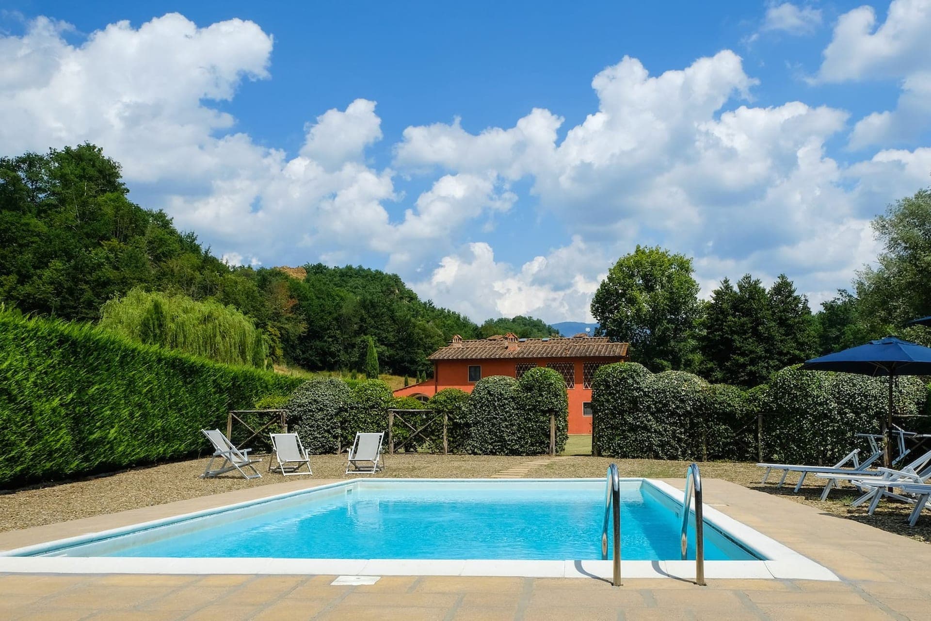 Villa Casa Rossa in a Scenic Place