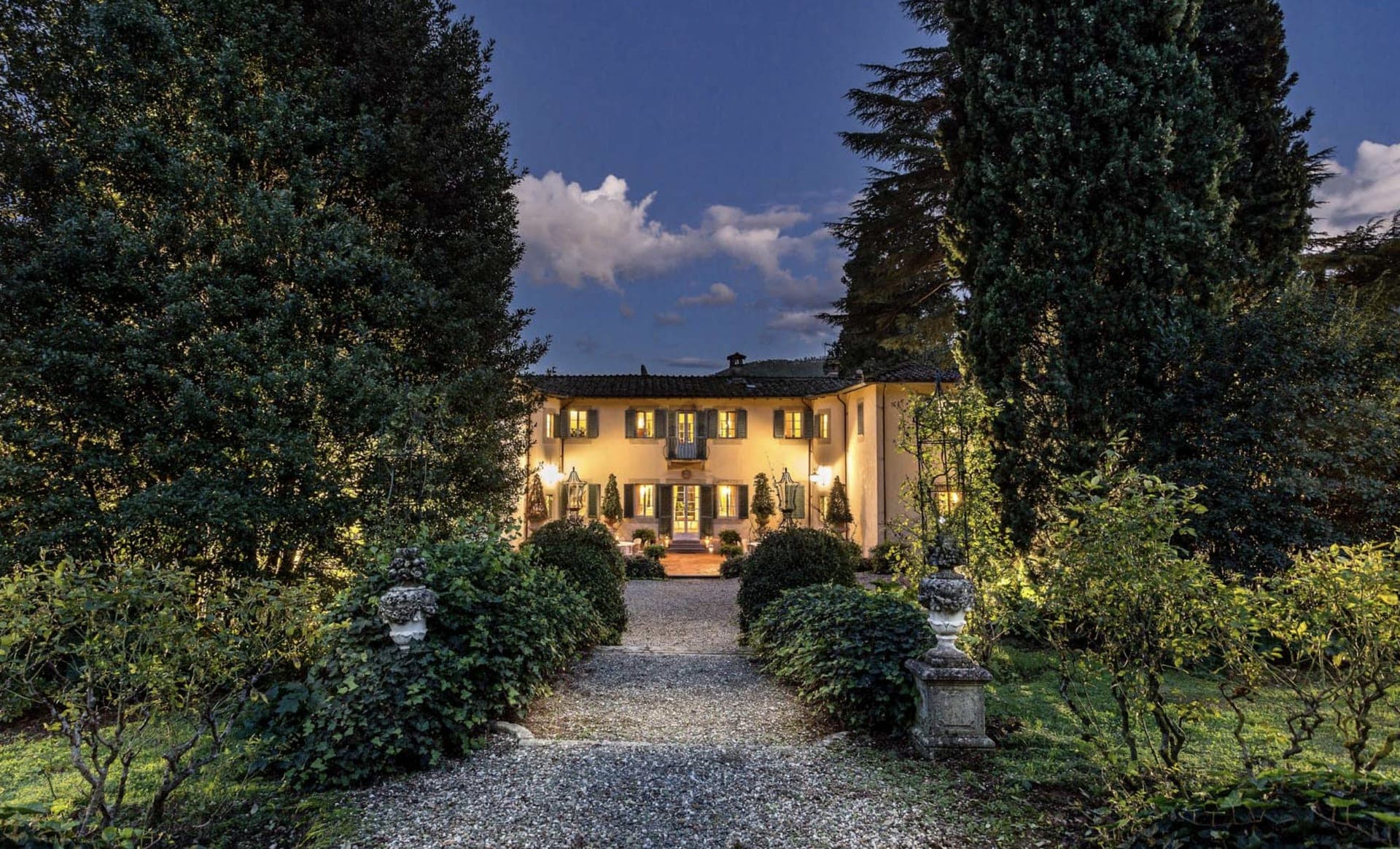 Historical Villa Daniela in the Countryside